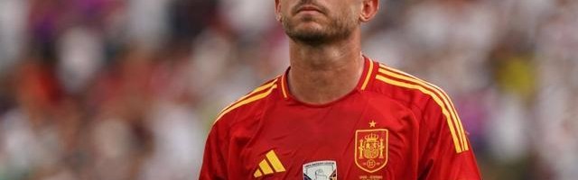 开云体育官网-躺拿2500万年薪？31岁拉波尔特或无球可踢，胜利8外援名额已满