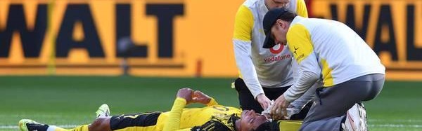 争顶时与柏林联合球员相撞，乔布-贝林厄姆脸上鲜血直流