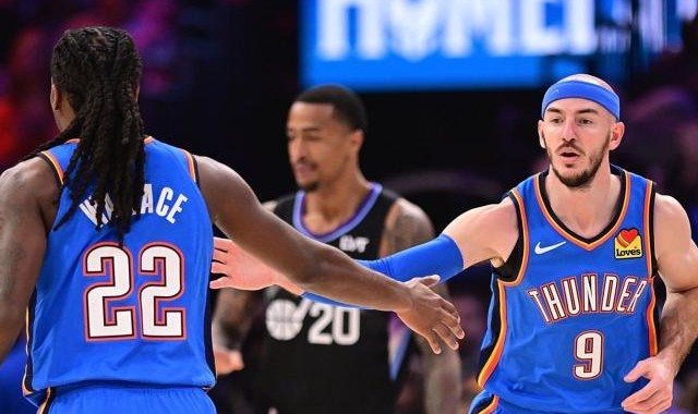 开云体育官网-8100万肥约+未婚妻女神级！人生赢家卡秃再冲冠