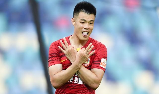 34岁谭龙戴帽比肩杜震宇 1场比赛已完成去年数据