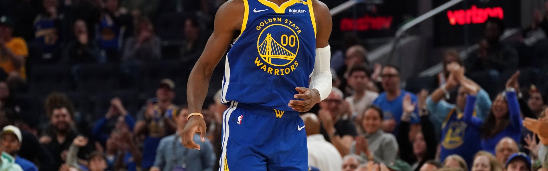 开云体育官网-微笑刺客质疑勇士策略：库明加未获出场机会却获续约留队