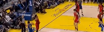 库里无视防守底角三分命中，命中个人职业生涯第4200记三分