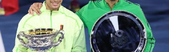 开云体育下载-新华社罕见撰文焦科维奇没输，法大炮自伤退赛，王炸组合抢十胜