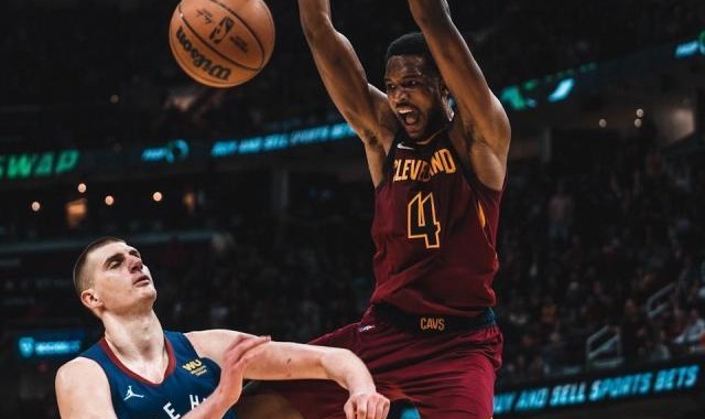 开云体育网址-最佳新秀！加时打爆约基奇 莫布利捍卫骑士禁区