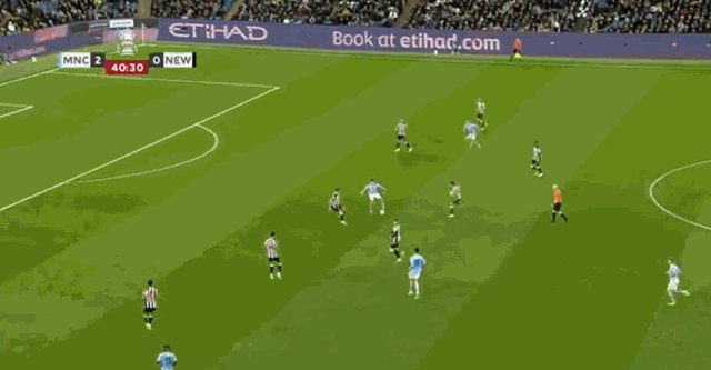 1710619693401086498.gif 福登打高.gif